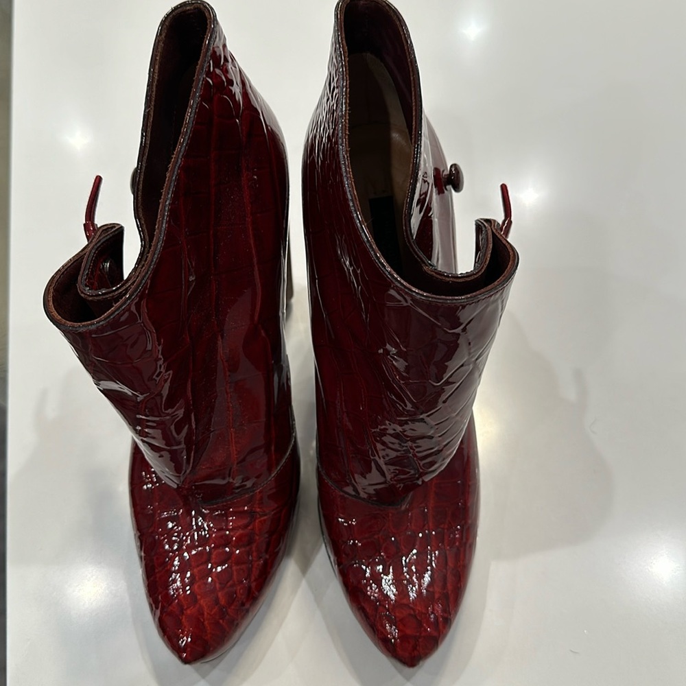 Crocodile Louis Vuitton Red,Burgundy,Wine color. 38 1/2 gently used shoe boots!